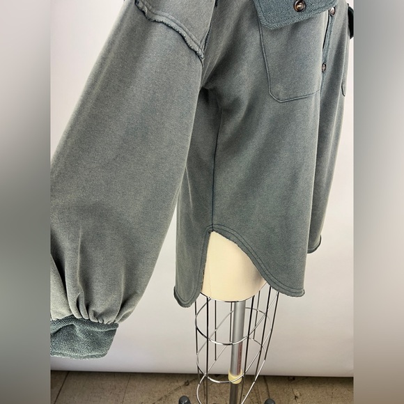 💚 2888. Terry Button Front Shacket - Picture 3 of 7